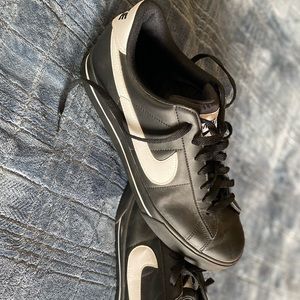 Nike Sweet Classic Leather Sneakers